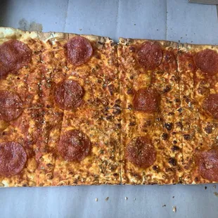 $10 for thin crispy cardboard pizza.