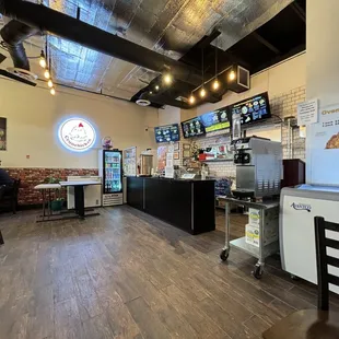 the inside of a fast food restaurant