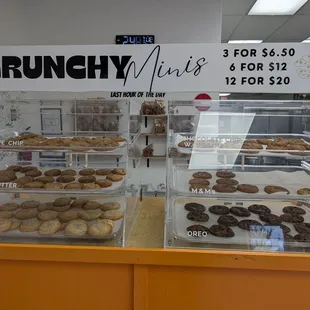 Display for mini cookies.