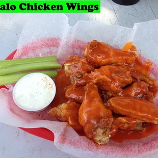 chicken wings, fried chicken wings, chicken wings and fried chicken, poultry, bbq wings, fried chicken, food, bbq chicken, chicken