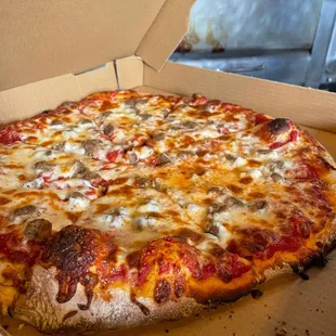 Carry out beef pizza