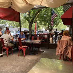 Indoor and outdoor seating!