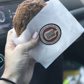 Chocolate Chip Cookie