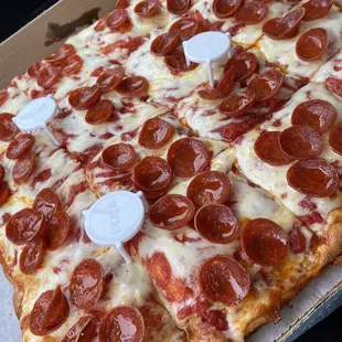 Extra large Sicilian w pepperoni. Wow wow wow.