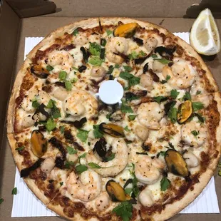 Seafood Pizza
