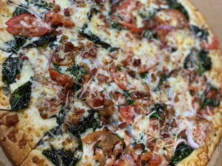 Crust Pizza Co. - Gleannloch Farms