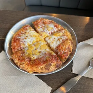 Kids meal cheese pizza.