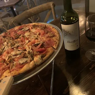 Pizza  &amp; Wine