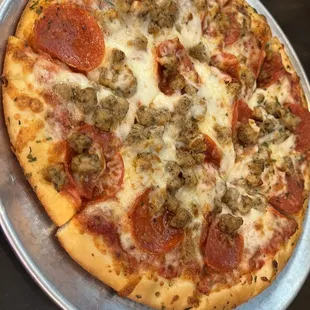 Sausage and pepperoni 10&quot; BYO Pizza