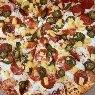 Bombbb!! Pineapple, pepperoni and jalapeño