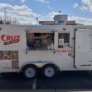 ramen and noodles, outside