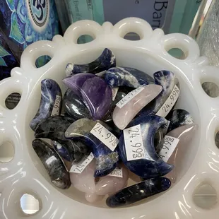 $25??? For tiny rose quart and amethyst and sodalite??