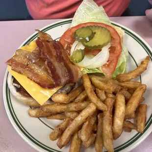 Bacon cheeseburger with fries