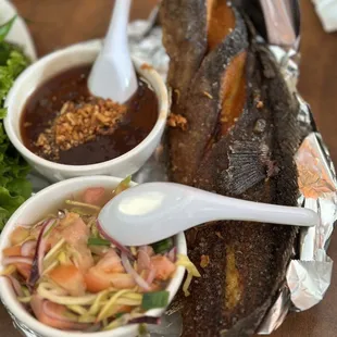 Catfish with tamarind dip &amp; mango salad
