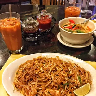 Chicken pad thai, thai iced tea, tofu curry