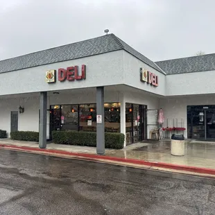 The Outside of C&apos;s Deli on a rainy day in San Diego