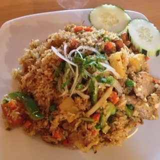B5. Pineapple Fried Rice