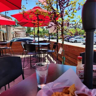 Ahh yes. Glad that I didn't invite anyone for late lunch. I have the patio to myself on this gorgeous day. 4/2024