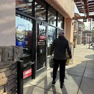 Shopping center on the corner of W. El Camino &amp; Gateway Oaks