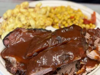 Smokin’ Outlaw Kitchen