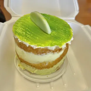 Key lime cake