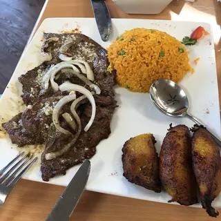 Bistec Encebollado