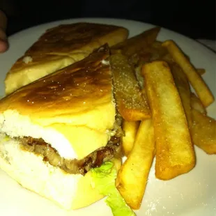 Pan Con Bistec