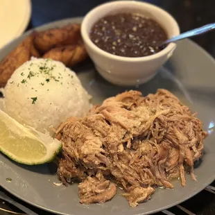 LECHON ASADO &amp; MADUROS