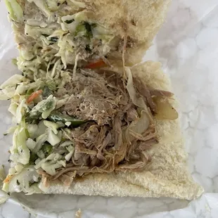 Pan Con Lechon