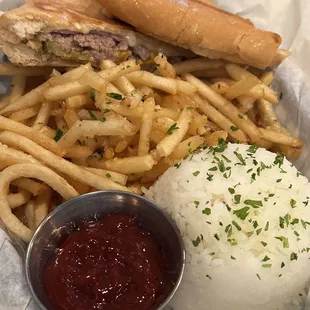 1/2 sandwich with rice and fries