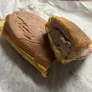 Media Noche Sandwich