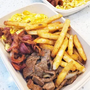 Delicious breakfast bowl.