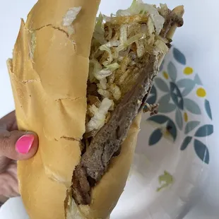 Pan con bistec - 8 oz.