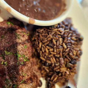 Skirt staleak, cuban rice and black beans soup