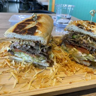 PAN CON BISTEC