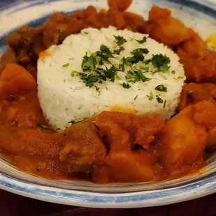 Carne y papas (beef stew)