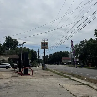 Look for this sign on S. Presa