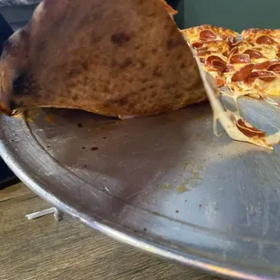 Pizza thin and crispy not burnt