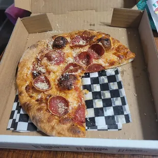 Pepperoni pizza  Personal