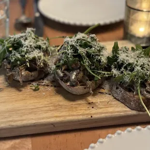 CROSTINI A LA FUNGHI