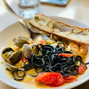 Squid spaghettini