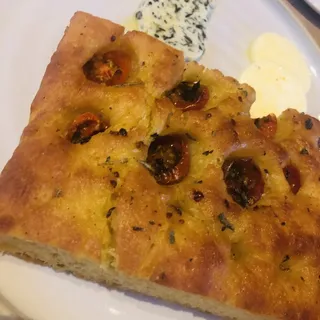 roasted tomato focaccia