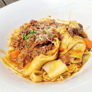 Ribs stew with pasta - the flavor reminds me of Beef Bourguignon