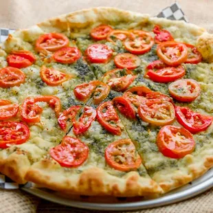 No Cheese please! Vegan Tomato and pesto pizza