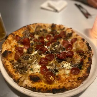 mushroom goat cheese pizza