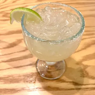 a margarita in a glass