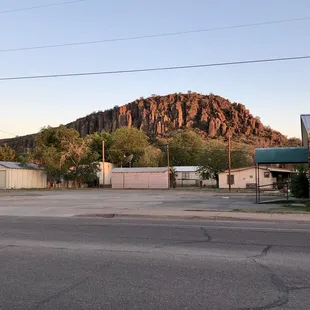 The Sleeping Lion formation sits just behind (SW) of the restaurant