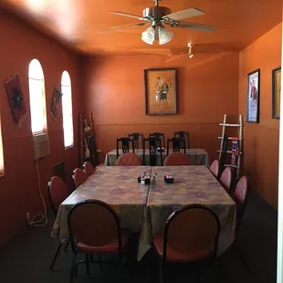 Nice small meeting room.