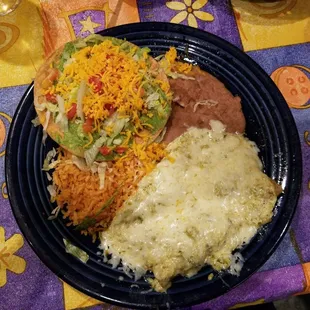 a plate of mexican food