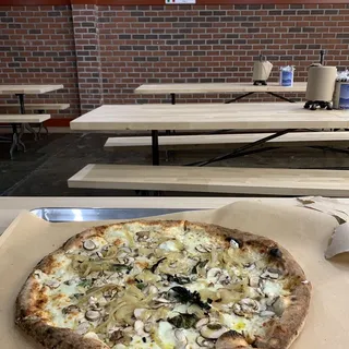 Funghi Pizza